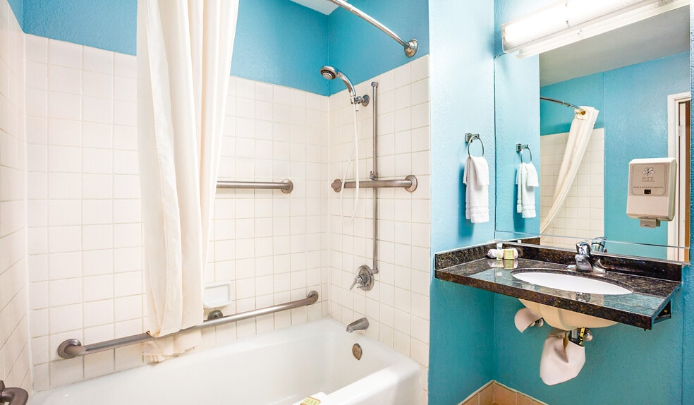 More Photos Of 81753 111 Hwy, Indio Hotel For Sale