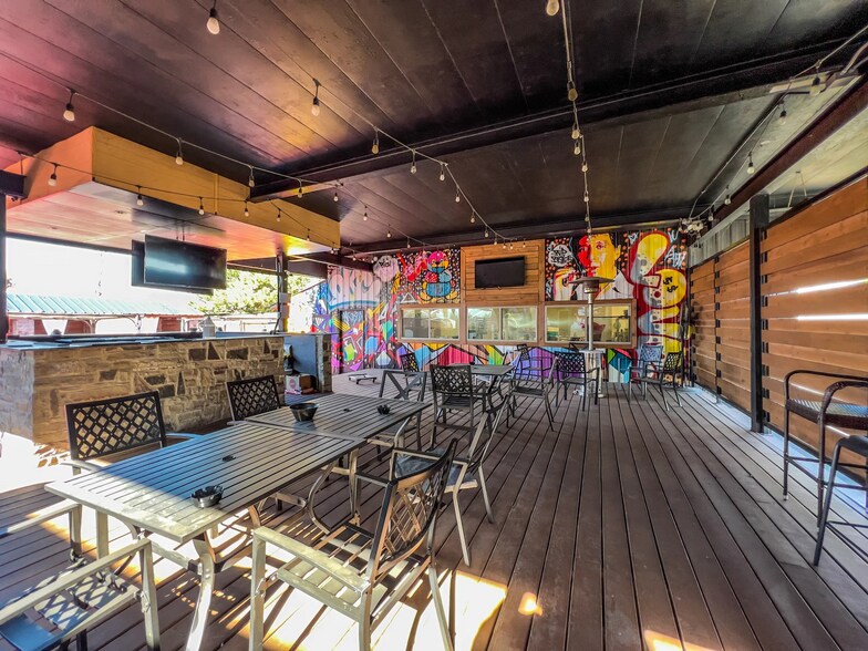 More Photos Of 5708 NW Expressway St, Oklahoma City General Retail For Sale