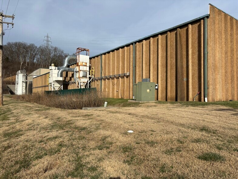 More Photos Of 12927 Gravois Rd, Sunset Hills Warehouse For Sale