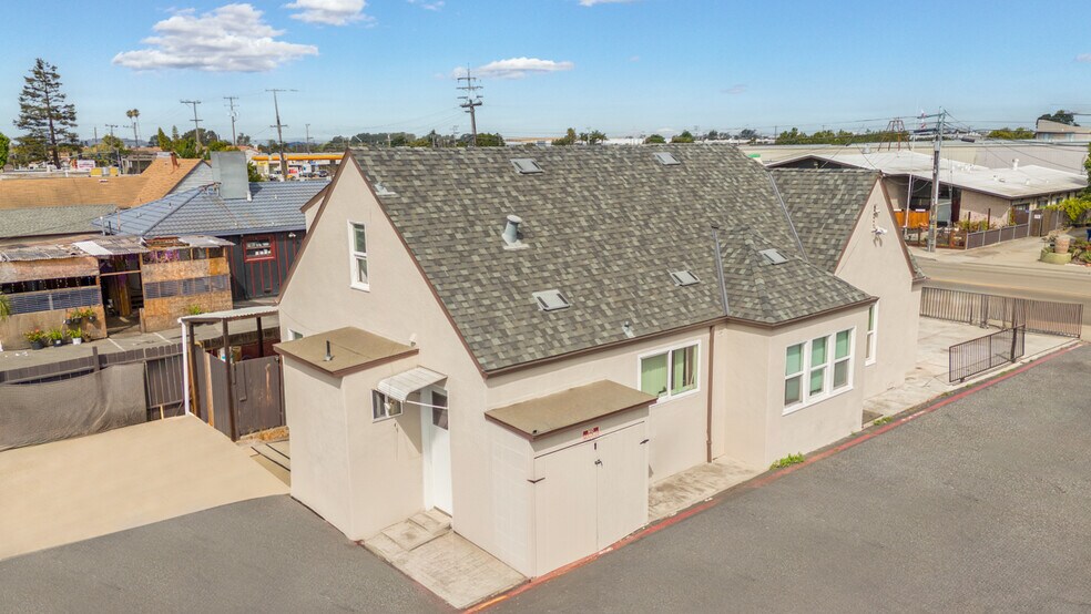More Photos Of 2090 Marina Blvd, San Leandro Apartments For Sale