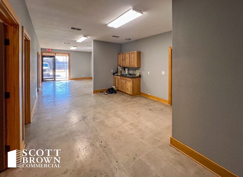 More Photos Of 212 Lake Rd, Bridgeport Industrial For Sale