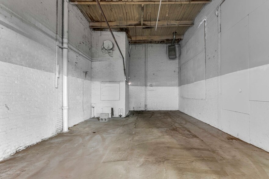 More Photos Of 7424 Bessemer Ave, Cleveland Warehouse For Sale