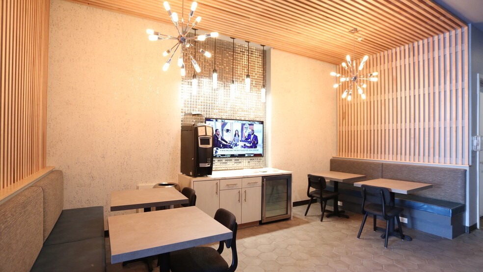 More Photos Of 1400 N High St, Columbus Apartments For Lease