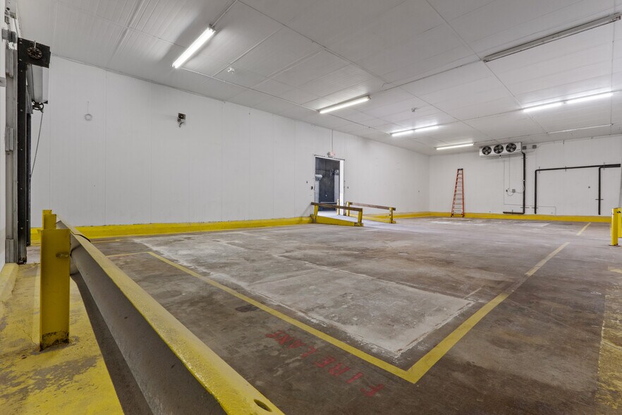 More Photos Of 25 Word St, Fairburn Warehouse For Sale