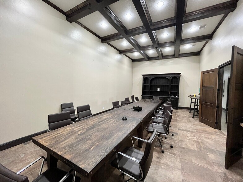 More Photos Of 4313 N County Rd W, Odessa Office For Sale