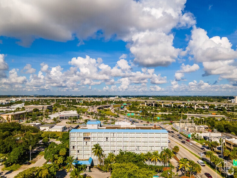 More Photos Of 148 NW 167th St, Miami Hotel For Sale