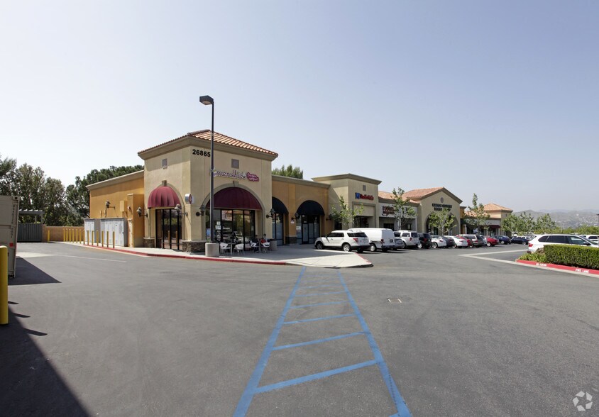 More Photos Of 26861-26925 Sierra Hwy, Newhall Unknown For Lease