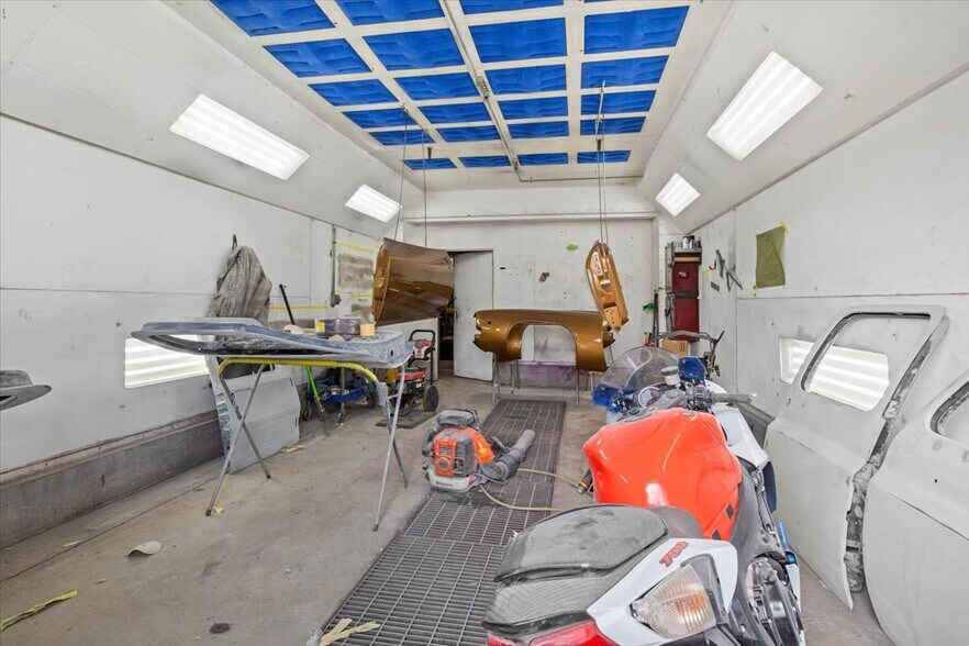 More Photos Of 13780 S Macksburg Rd, Molalla Service For Sale