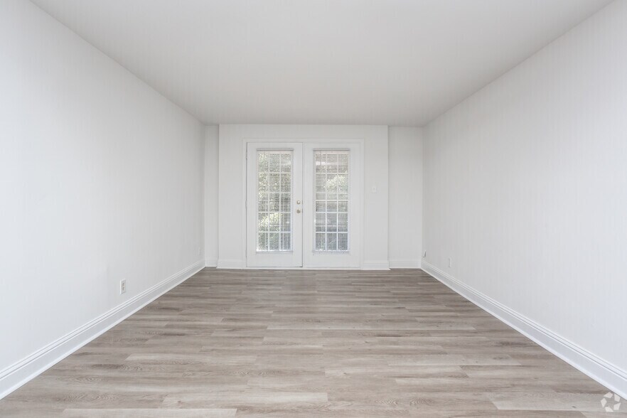 More Photos Of 1895 Clinton Rd, Macon-Bibb Apartments For Sale