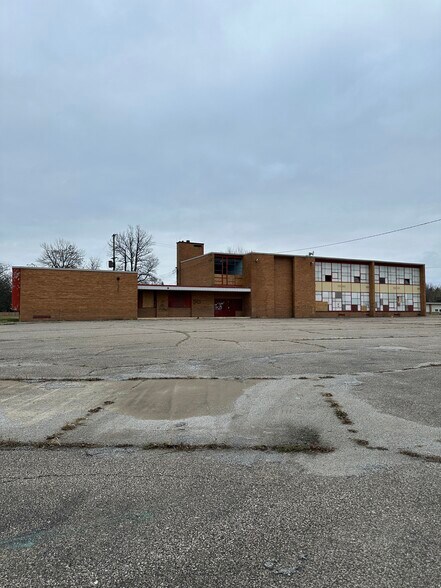 More Photos Of 1123 N Sherman St, Bay City Schools For Lease