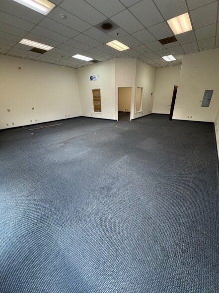 More Photos Of 1080 Broadway, Millbrae General Retail For Lease