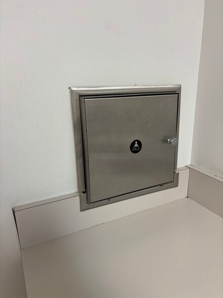 More Photos Of 1996 Centre St, West Roxbury Medical For Lease