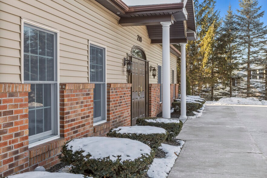 More Photos Of 250 Osborne Rd, Colonie Office For Lease