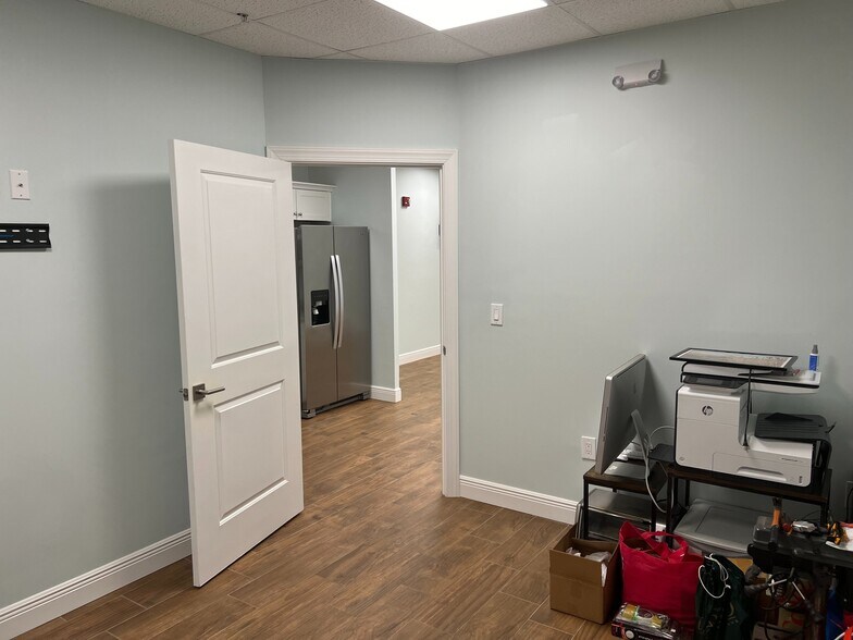 More Photos Of 1857 San Marco Rd, Marco Island Office Residential For Sale