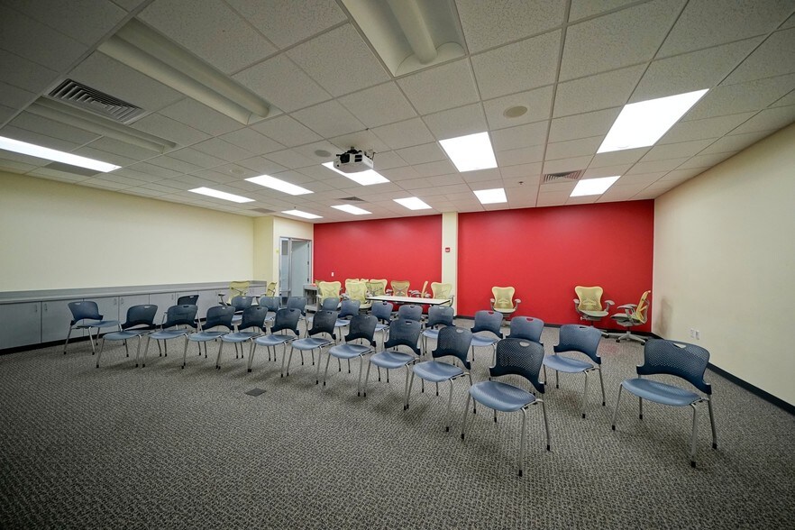 More Photos Of 475 Quality Cir, Huntsville Office For Lease