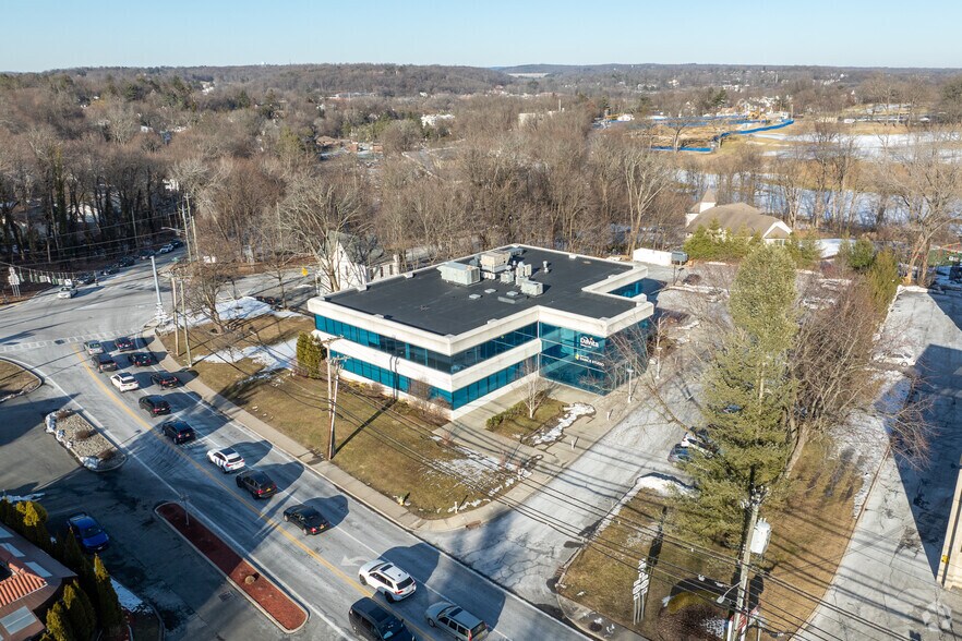 More Photos Of 611 W Hartsdale Ave, White Plains Medical For Lease