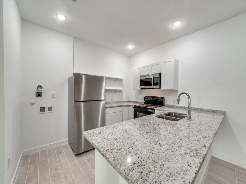 More Photos Of 1501 E Southcross Blvd, San Antonio Apartments For Sale