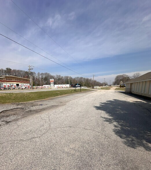 More Photos Of 1405 Old Grove Rd, Greenville Office For Sale