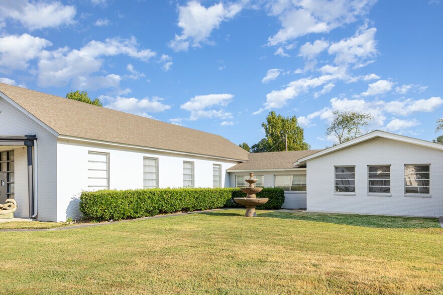 Primary Photo Of 420 Paul St, Rocky Mount Specialty For Lease