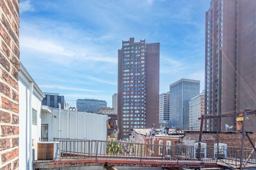 More Photos Of 115 W Saratoga St, Baltimore Storefront Retail Residential For Sale