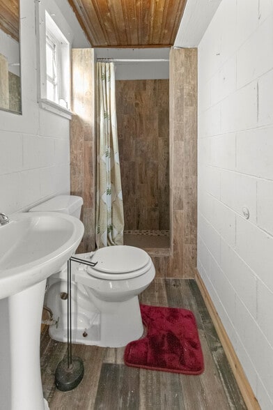 More Photos Of 6808 Lake Griffin Rd, Lady Lake Hotel For Sale