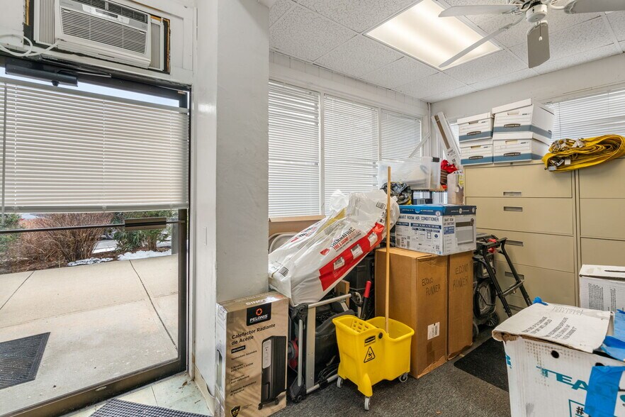 More Photos Of 655 Saw Mill Brook Pky, Newton General Retail For Sale