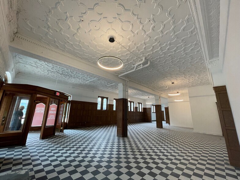 More Photos Of 415 DeBaliviere Ave, Saint Louis Apartments For Lease