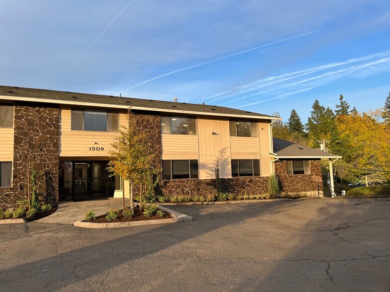 More Photos Of 1509 SW Sunset Blvd, Portland Office For Lease