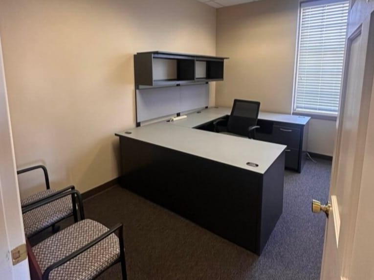 More Photos Of 1730 N Limestone St, Springfield Loft Creative Space For Lease