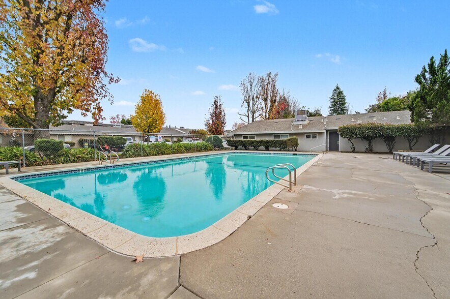 More Photos Of 1574 - 1576 Heather Dr, Yuba City Apartments For Sale