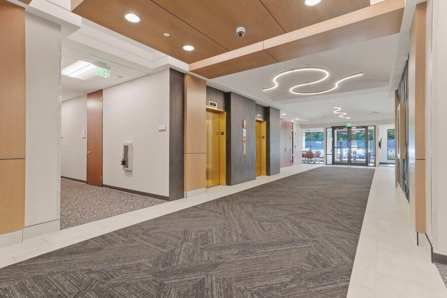 More Photos Of 3300 Fernbrook Ln N, Plymouth Office For Lease