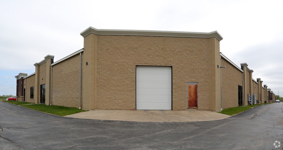 More Photos Of 2593 Development Dr, Green Bay Medical For Lease