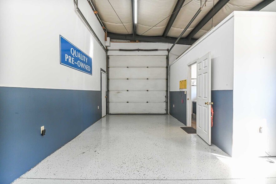 More Photos Of 1100 US ROUTE 1, York Auto Dealership For Sale