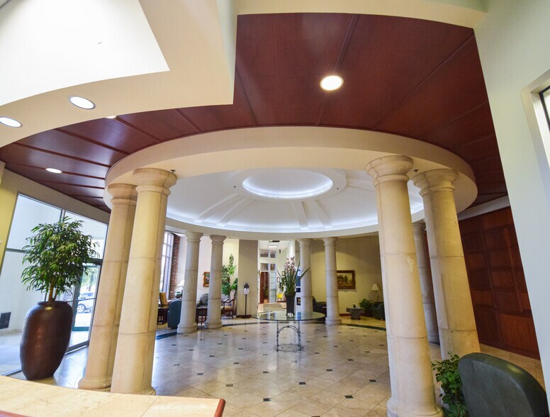 More Photos Of 1001 La Harpe Blvd, Little Rock Office For Sale