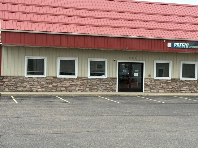 More Photos Of 134 26th St NW, Owatonna Office For Lease