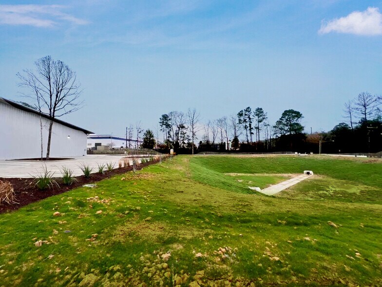 More Photos Of 3501 Pollok Dr, Conroe Warehouse For Lease