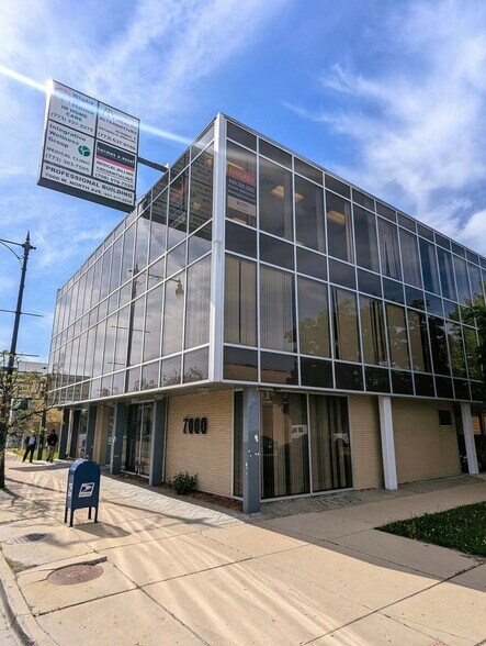 More Photos Of 7000 W North Ave, Chicago Office For Sale