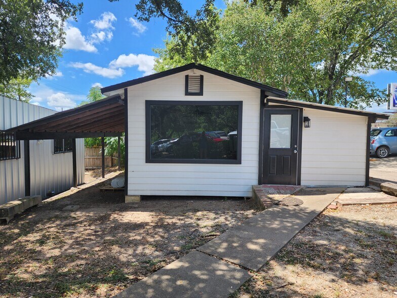 More Photos Of 5401 S Congress Ave, Austin Auto Dealership For Sale