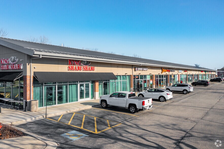 More Photos Of 2001-2055 Milwaukee Ave, Riverwoods Unknown For Lease