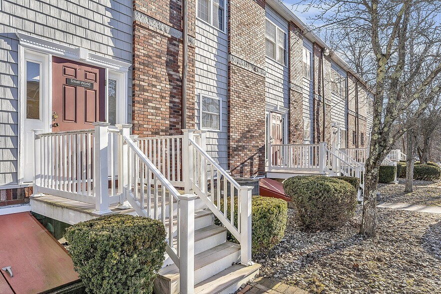 More Photos Of 2-4 Mary E Clark Dr, Hampstead Medical For Sale