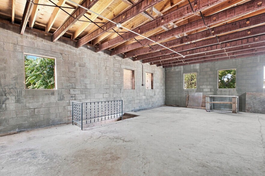 More Photos Of 1715 Pecan St, Nashville Warehouse For Sale