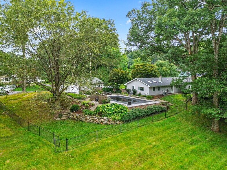 More Photos Of 2258 Route 22, Brewster Village Office For Sale