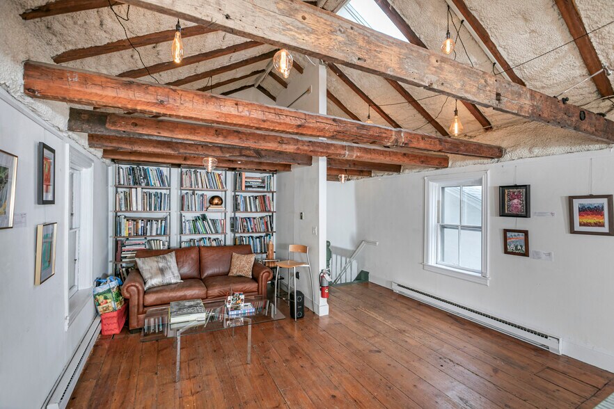 More Photos Of 67 Bridge St, Lambertville Storefront For Sale