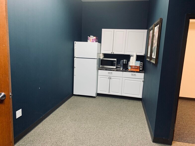 More Photos Of 15500 SE Mill Plain Blvd, Vancouver Unknown For Lease