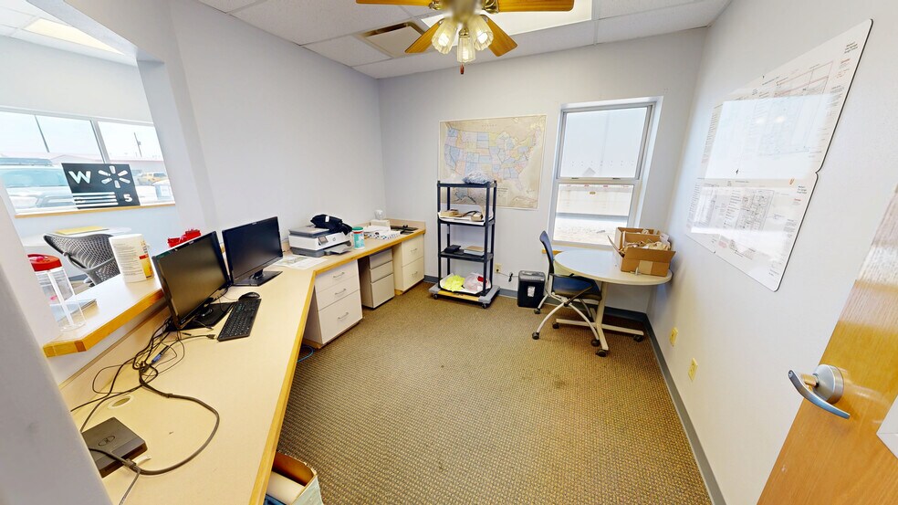 More Photos Of 1721 Acorn Dr, Rogers Warehouse For Lease