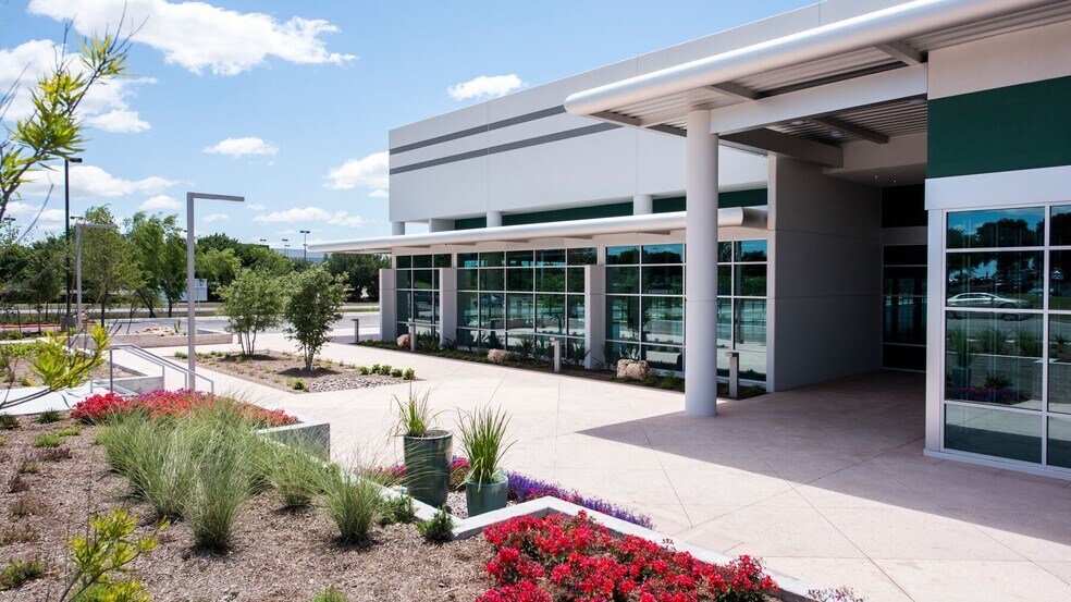 Primary Photo Of 401 Center Ridge Dr, Austin Flex For Lease