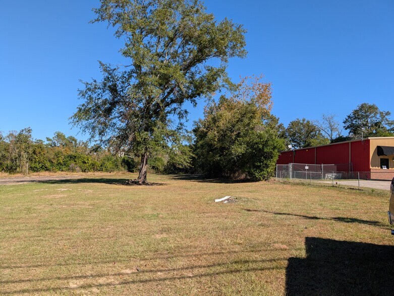 More Photos Of 605 N St. Augustine Rd, Valdosta Land For Sale