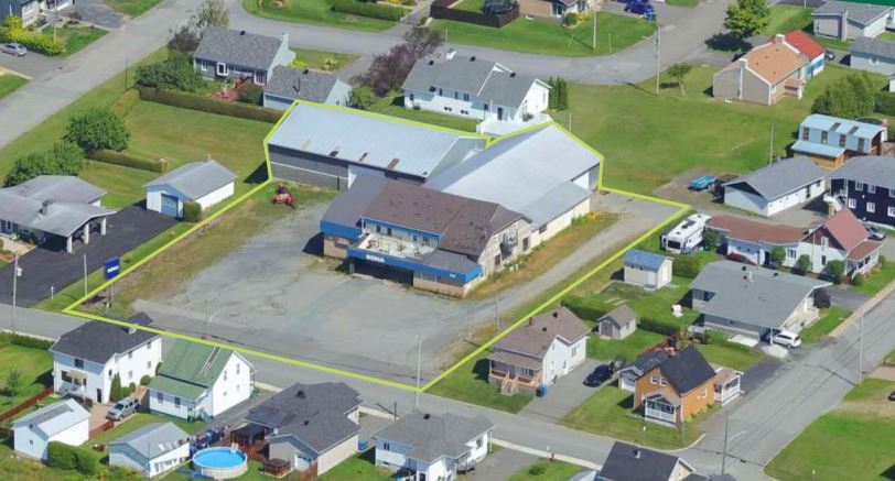 Primary Photo Of 263 Av Notre-Dame, East Broughton Showroom For Sale