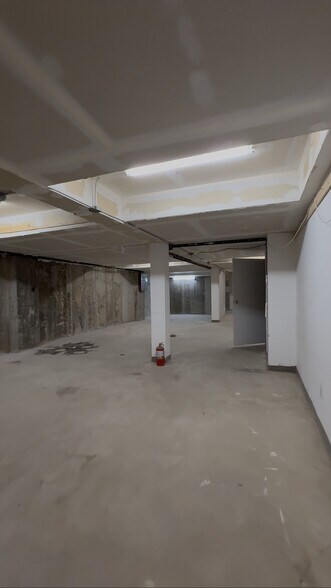 More Photos Of 3354 Farrington St, Flushing Industrial For Lease