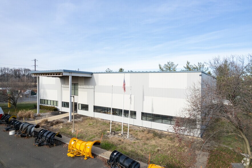 More Photos Of 351 W Philadelphia Ave, Morrisville Office For Sale